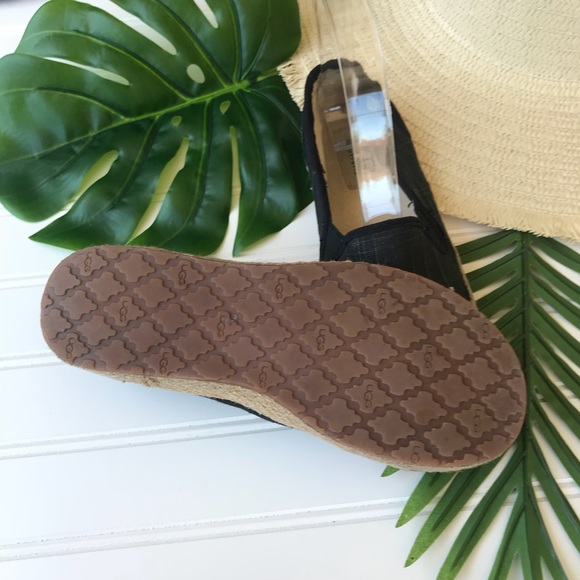 UGGs Canvaa Espadrilles Slip On Sneakers - Picture 4 of 4